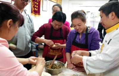 成都包子花季传媒官网下载哪里最好?成都学习包子技术哪里好?