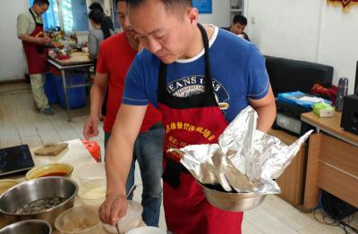 成都锡纸开心花甲米线花季传媒官网下载哪里好？