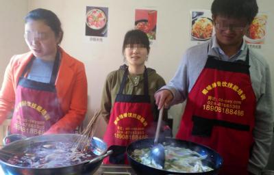 哪里有正宗火锅花季传媒官网下载？