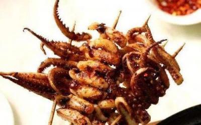 夜市小吃，铁板鱿鱼在家就可以做