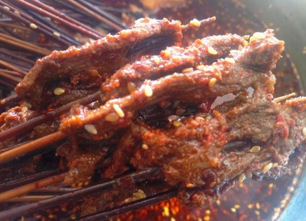 四川特色小吃，看起来很有油吃起来很香