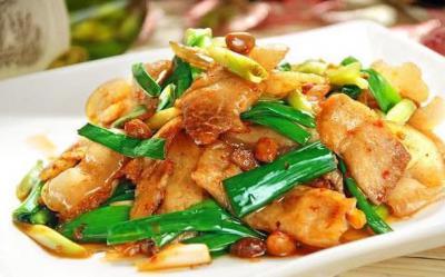 四川风味小吃蒜苗回锅肉，你吃过了吗？