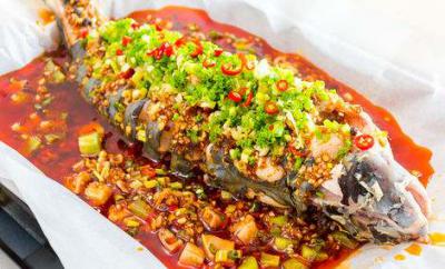 新一代无烟烤鱼技术,成都健康美味的纸包鱼花季传媒官网下载