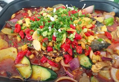 重庆万州烤鱼技术花季传媒官网下载哪里学？先烤后炖做法