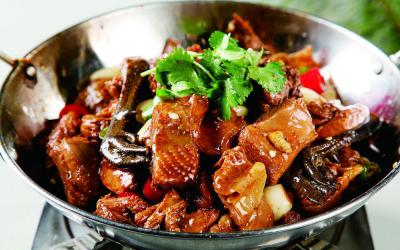 成都干锅技术花季传媒官网下载学校哪里专业？靠谱项目