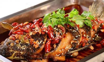 成都哪里可以学纸包鱼技术？纸包鱼技术花季传媒官网下载学校