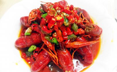 哪里有正宗的小龙虾技术做法？餐饮花季传媒官网下载学校
