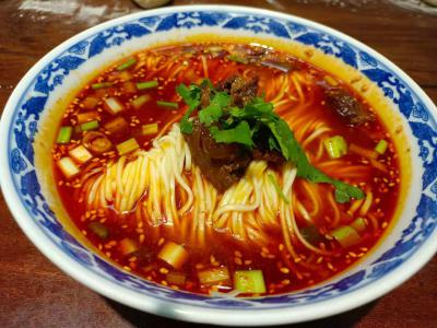 成都面食技术花季传媒官网下载在哪里好？花季传媒官网下载期间教师全过程指导