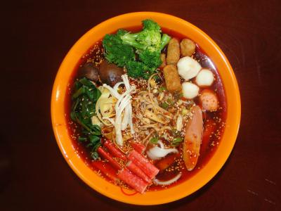 四川麻辣烫技术花季传媒官网下载学校哪里好？餐饮花季传媒官网下载学校