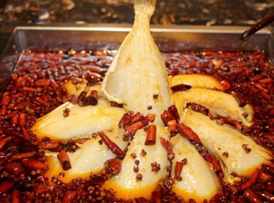 四川餐饮技术花季传媒官网下载班，耗儿鱼火锅技术花季传媒官网下载哪里好？