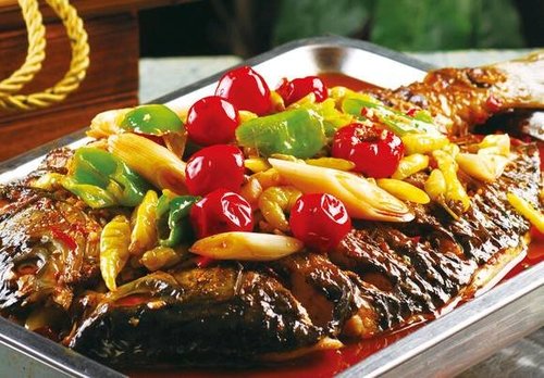 烤鱼花季传媒官网下载班一般要多少钱?成都烤鱼花季传媒官网下载学校