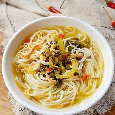 酸菜肉丝面技术花季传媒官网下载要去哪里学？