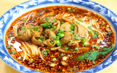 如何选择面食技术花季传媒官网下载班？师资力量和课程设置是关键