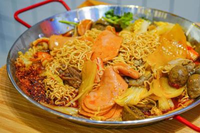 学做四川麻辣烫技术花季传媒官网下载哪里好?